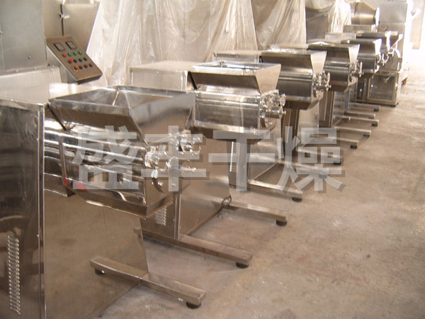 YK系列摇摆式颗粒机